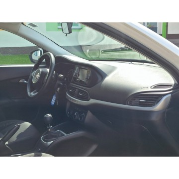 Fiat Tipo  Kombi 2017,  1.4 benzyna+LPG - Na sprzedaż za 32 900 zł - Piekoszów - zdjęcie 10