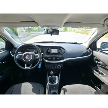 Fiat Tipo  Kombi 2017,  1.4 benzyna+LPG - Na sprzedaż za 32 900 zł - Piekoszów - zdjęcie 11