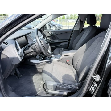 BMW Seria 1  Hatchback 2023,  1.5 benzyna, automat - Na sprzedaż za 67 900 zł - Wrocław - zdjęcie 5