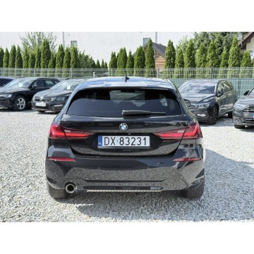 BMW Seria 1  Hatchback 2023,  1.5 benzyna, automat - Na sprzedaż za 67 900 zł - Wrocław - zdjęcie 10