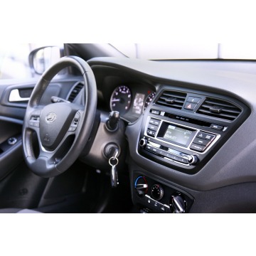 Hyundai i20  Hatchback 2018,  1.2 benzyna - Na sprzedaż za 38 999 zł - Świebodzin - zdjęcie 10