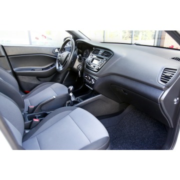 Hyundai i20  Hatchback 2018,  1.2 benzyna - Na sprzedaż za 38 999 zł - Świebodzin - zdjęcie 9
