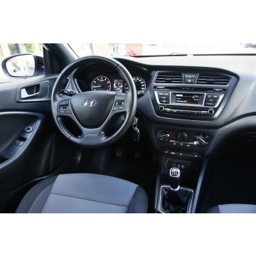 Hyundai i20  Hatchback 2018,  1.2 benzyna - Na sprzedaż za 38 999 zł - Świebodzin - zdjęcie 11