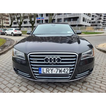 Audi A8  Sedan/Limuzyna 2014,  4.0 benzyna, automat - Na sprzedaż za 109 999 zł - Warszawa - zdjęcie 2