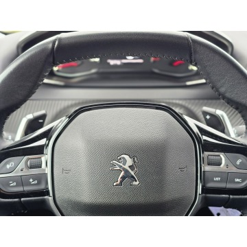 Peugeot 2008  SUV 2022,  1.2 benzyna, automat - Na sprzedaż za 65 000 zł - Białogard - zdjęcie 8