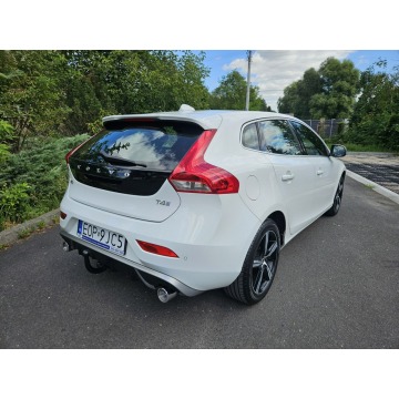 Volvo V40  Hatchback 2018,  2.0 benzyna, automat - Na sprzedaż za 52 000 zł - Opoczno - zdjęcie 4