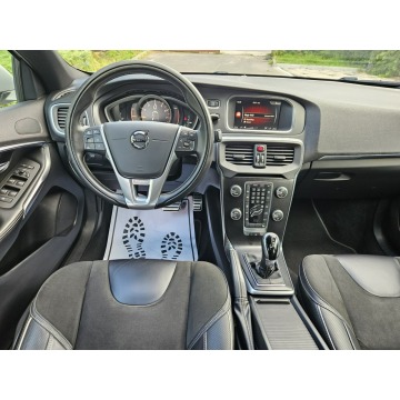 Volvo V40  Hatchback 2018,  2.0 benzyna, automat - Na sprzedaż za 52 000 zł - Opoczno - zdjęcie 8