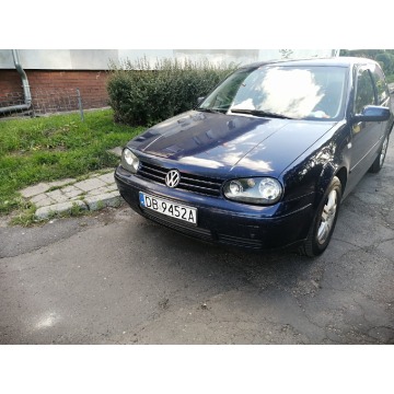 Volkswagen Golf  Hatchback 2001,  1.6 benzyna - Na sprzedaż za 2 500,00 zł - Wałbrzych - zdjęcie 2