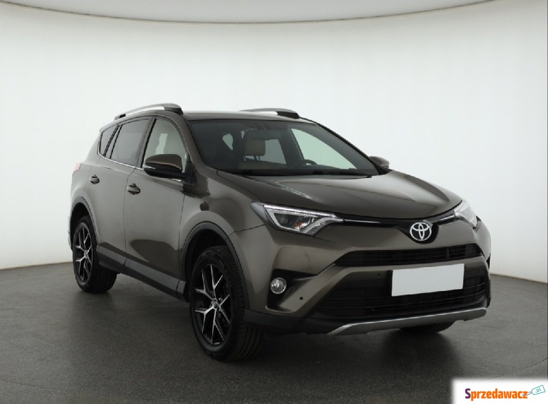 Toyota   SUV 2015,  2.0 diesel - Na sprzedaż za 57 999 zł - Piaseczno