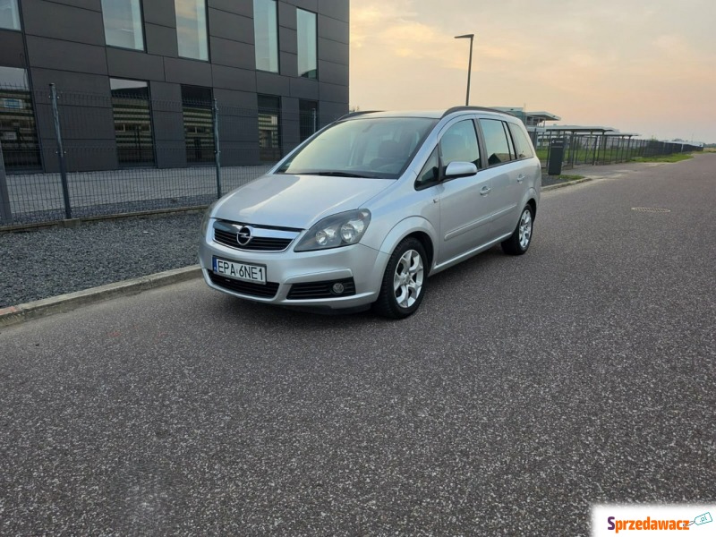 Opel Zafira  Minivan/Van 2005,  1.8 benzyna+LPG - Na sprzedaż za 10 990 zł - Pabianice
