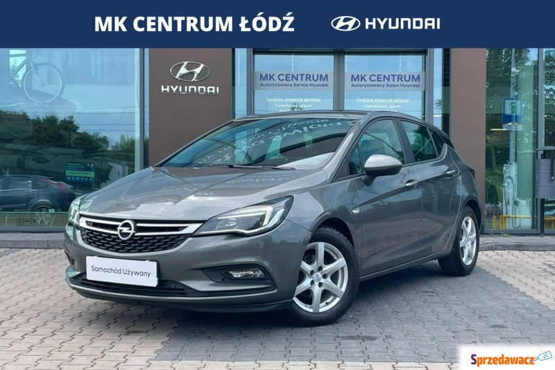 Opel Astra  Hatchback 2019,  1.4 benzyna - Na sprzedaż za 37 900 zł - Łódź