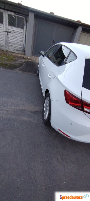 Seat Leon  Hatchback 2015,  1.4 benzyna - Na sprzedaż za 24 000 zł - Piła