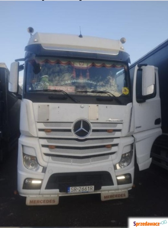 Mercedes-Benz Actros 2551