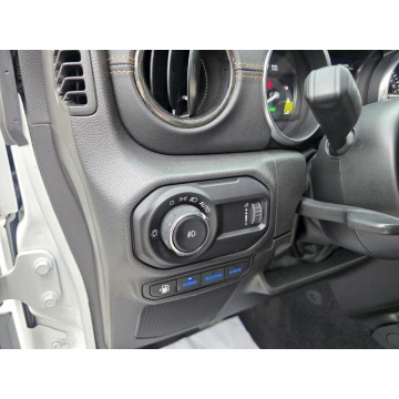 Jeep Wrangler  Terenowy 2023,  2.0 hybryda, automat - Na sprzedaż za 159 900 zł - Warszawa - zdjęcie 8