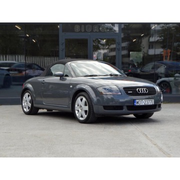 Audi TT  Kabriolet 2000,  1.8 benzyna - Na sprzedaż za 59 900 zł - Warszawa - zdjęcie 2
