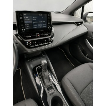 Toyota Corolla  Kombi 2021,  1.8 hybryda, automat - Na sprzedaż za 59 917 zł - Białystok - zdjęcie 8