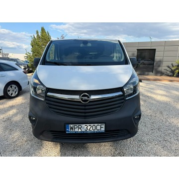Opel Vivaro 2018,  1.6 diesel - Na sprzedaż za 49 199 zł - Pęcice - zdjęcie 2
