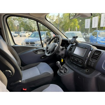 Opel Vivaro 2018,  1.6 diesel - Na sprzedaż za 49 199 zł - Pęcice - zdjęcie 11