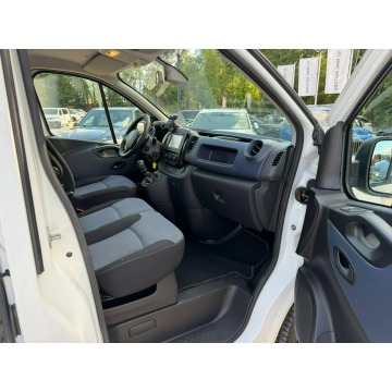 Opel Vivaro 2018,  1.6 diesel - Na sprzedaż za 49 199 zł - Pęcice - zdjęcie 10