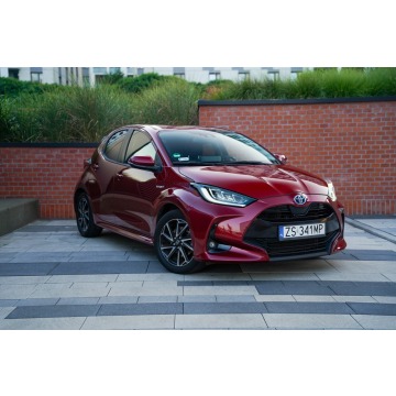 Toyota Yaris  Hatchback 2020,  1.5 hybryda, automat - Na sprzedaż za 72 700 zł - Kraków - zdjęcie 3