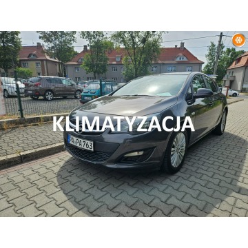 Opel Astra - 1 właściciel / Klimatyzacja / Tempomat / Komputer