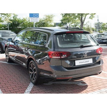 Volkswagen Passat  Kombi 2023,  1.5 benzyna, automat - Na sprzedaż za 79 840 zł - Gdynia - zdjęcie 4