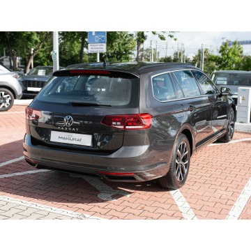 Volkswagen Passat  Kombi 2023,  1.5 benzyna, automat - Na sprzedaż za 79 840 zł - Gdynia - zdjęcie 5