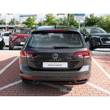 Volkswagen Passat  Kombi 2023,  1.5 benzyna, automat - Na sprzedaż za 79 840 zł - Gdynia - zdjęcie 8