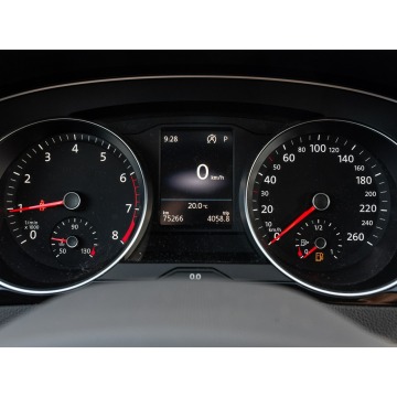 Volkswagen Passat  Kombi 2023,  1.5 benzyna, automat - Na sprzedaż za 79 840 zł - Gdynia - zdjęcie 12
