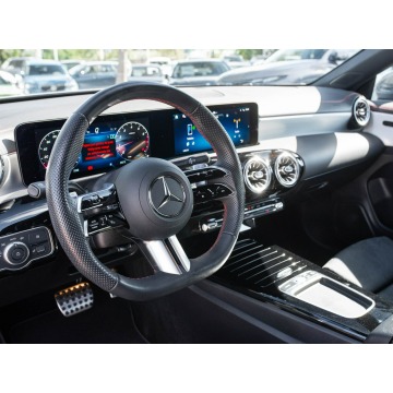Mercedes - Benz CLA-klasa  Sedan/Limuzyna 2025,  1.3 benzyna, automat - Na sprzedaż za 152 840 zł - Gdynia - zdjęcie 7