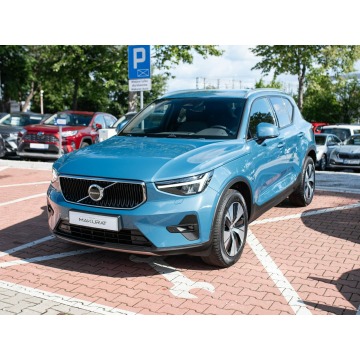 Volvo   SUV 2023,  2.0 benzyna, automat - Na sprzedaż za 102 840 zł - Gdynia - zdjęcie 2