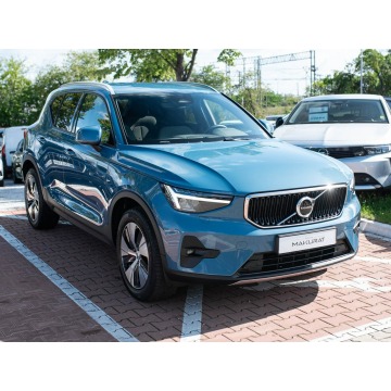 Volvo   SUV 2023,  2.0 benzyna, automat - Na sprzedaż za 102 840 zł - Gdynia - zdjęcie 3