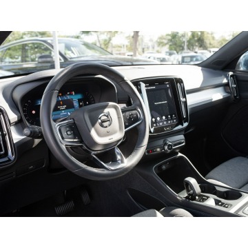 Volvo   SUV 2023,  2.0 benzyna, automat - Na sprzedaż za 102 840 zł - Gdynia - zdjęcie 6