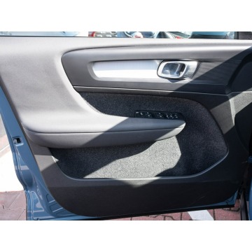 Volvo   SUV 2023,  2.0 benzyna, automat - Na sprzedaż za 102 840 zł - Gdynia - zdjęcie 9