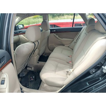 Toyota Avensis  Kombi 2004,  2.0 diesel - Na sprzedaż za 3 950,00 zł - Tarnów - zdjęcie 6