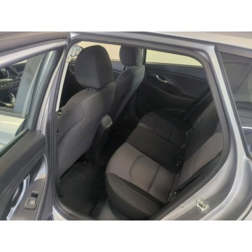 Hyundai i30  Kombi 2021,  1.5 benzyna - Na sprzedaż za 57 800 zł - Pęcice - zdjęcie 9