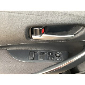 Toyota Corolla  Kombi 2022,  1.8 hybryda, automat - Na sprzedaż za 75 900 zł - Warszawa - zdjęcie 11