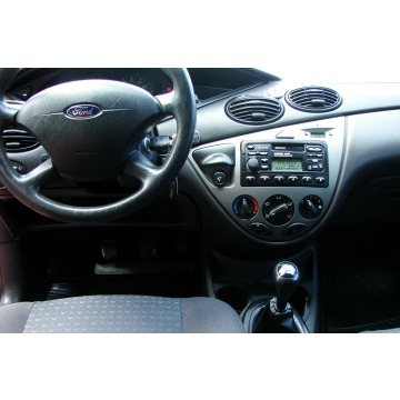 Ford Focus  Hatchback 2004,  1.6 benzyna - Na sprzedaż za 5 777,00 zł - Piła - zdjęcie 7