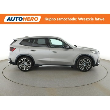 BMW iX1  SUV 2023 elektryczny, automat - Na sprzedaż za 139 800 zł - Warszawa - zdjęcie 10