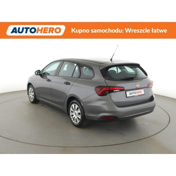 Fiat Tipo  Kombi 2019,  1.4 benzyna - Na sprzedaż za 40 900 zł - Warszawa - zdjęcie 4