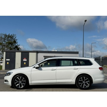 Volkswagen Passat  Kombi 2017,  1.6 diesel, automat - Na sprzedaż za 39 900 zł - Mrągowo - zdjęcie 6