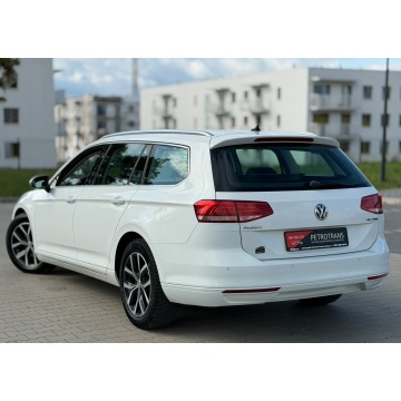 Volkswagen Passat  Kombi 2017,  1.6 diesel, automat - Na sprzedaż za 39 900 zł - Mrągowo - zdjęcie 7