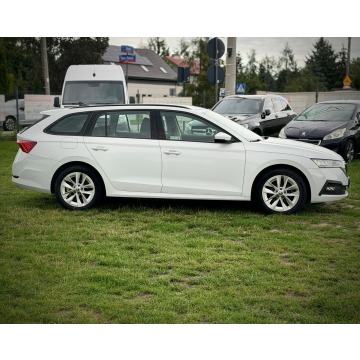 Skoda Octavia  Kombi 2023,  1.5 benzyna, automat - Na sprzedaż za 64 900 zł - Łódź - zdjęcie 8