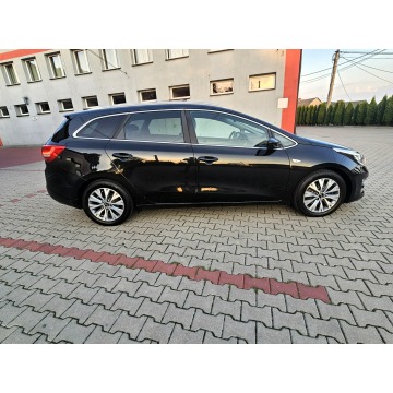 Kia Ceed  Kombi 2018,  1.6 benzyna - Na sprzedaż za 40 990 zł - Zagórze - zdjęcie 9