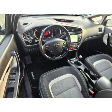 Kia Ceed  Kombi 2018,  1.6 benzyna - Na sprzedaż za 40 990 zł - Zagórze - zdjęcie 8
