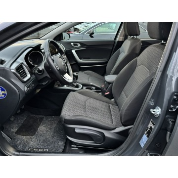 Kia Ceed  Kombi 2019,  1.4 benzyna - Na sprzedaż za 55 000 zł - Tychy - zdjęcie 10