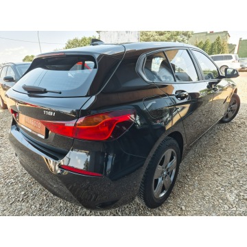 BMW Seria 1  Hatchback 2019,  1.5 benzyna - Na sprzedaż za 46 000 zł - Tychy - zdjęcie 4