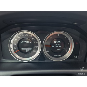 Volvo   SUV 2012,  2.0 diesel - Na sprzedaż za 31 000 zł - Tychy - zdjęcie 12