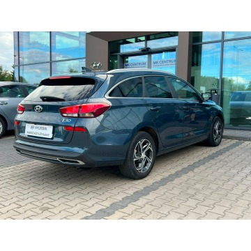 Hyundai i30  Kombi 2022,  1.5 benzyna - Na sprzedaż za 49 900 zł - Łódź - zdjęcie 8