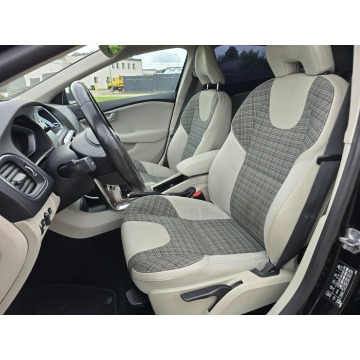 Volvo V40  Hatchback 2016,  2.0 diesel, automat - Na sprzedaż za 48 000 zł - Białogard - zdjęcie 10